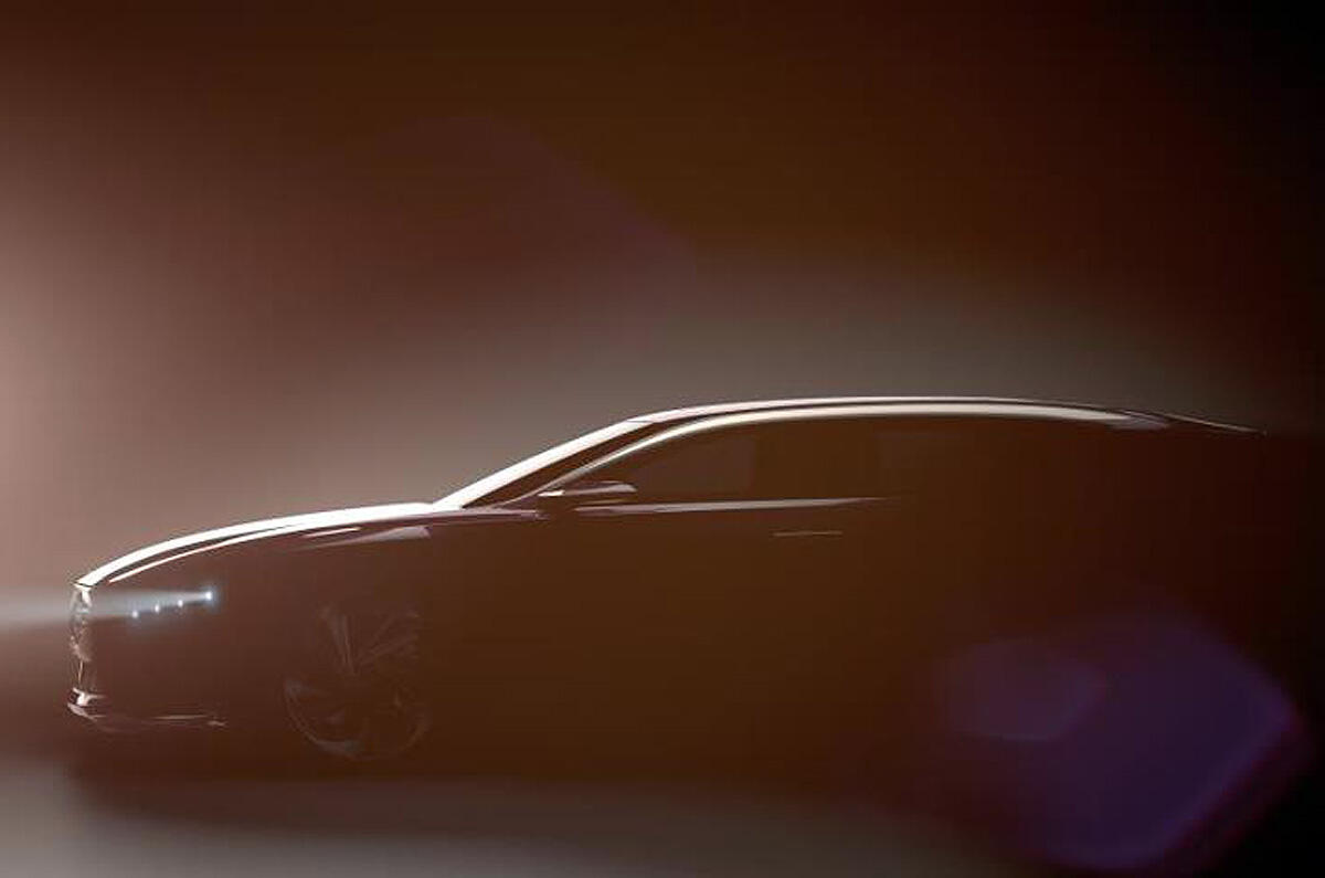 Citroën DS9 luxury saloon teased