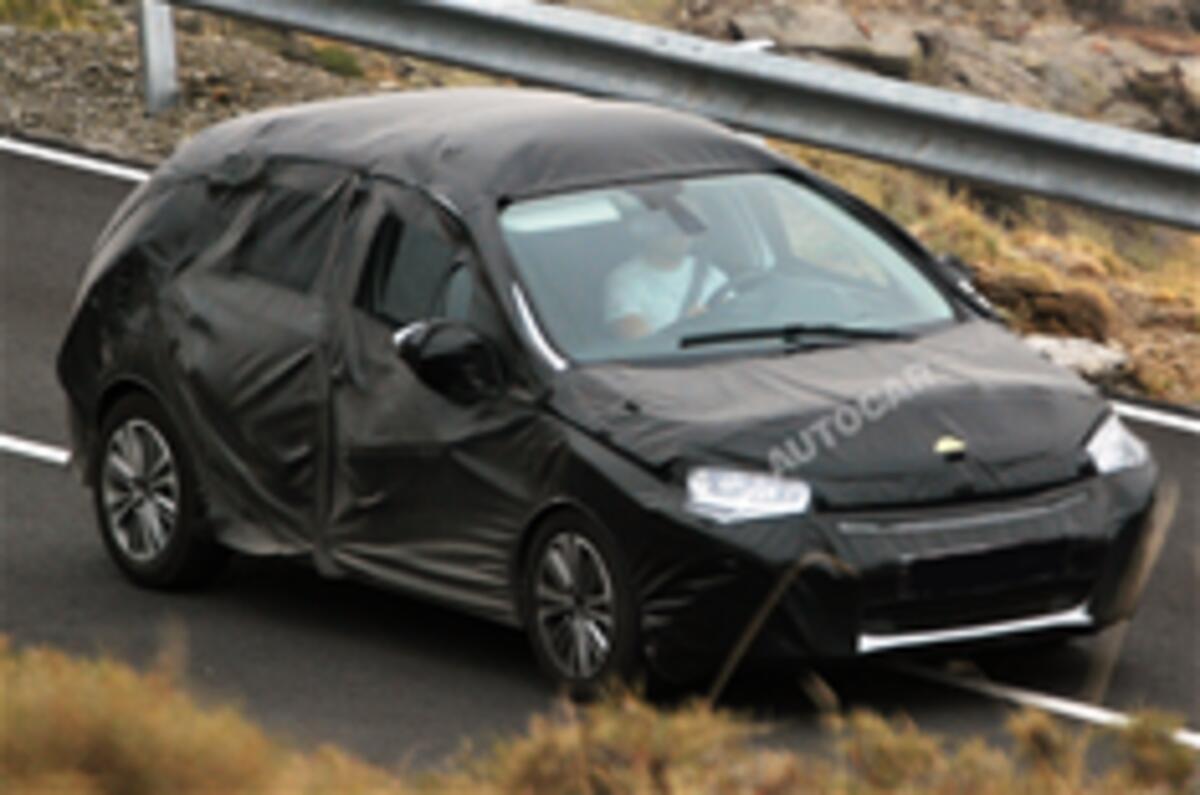 New Citroen C4 spied