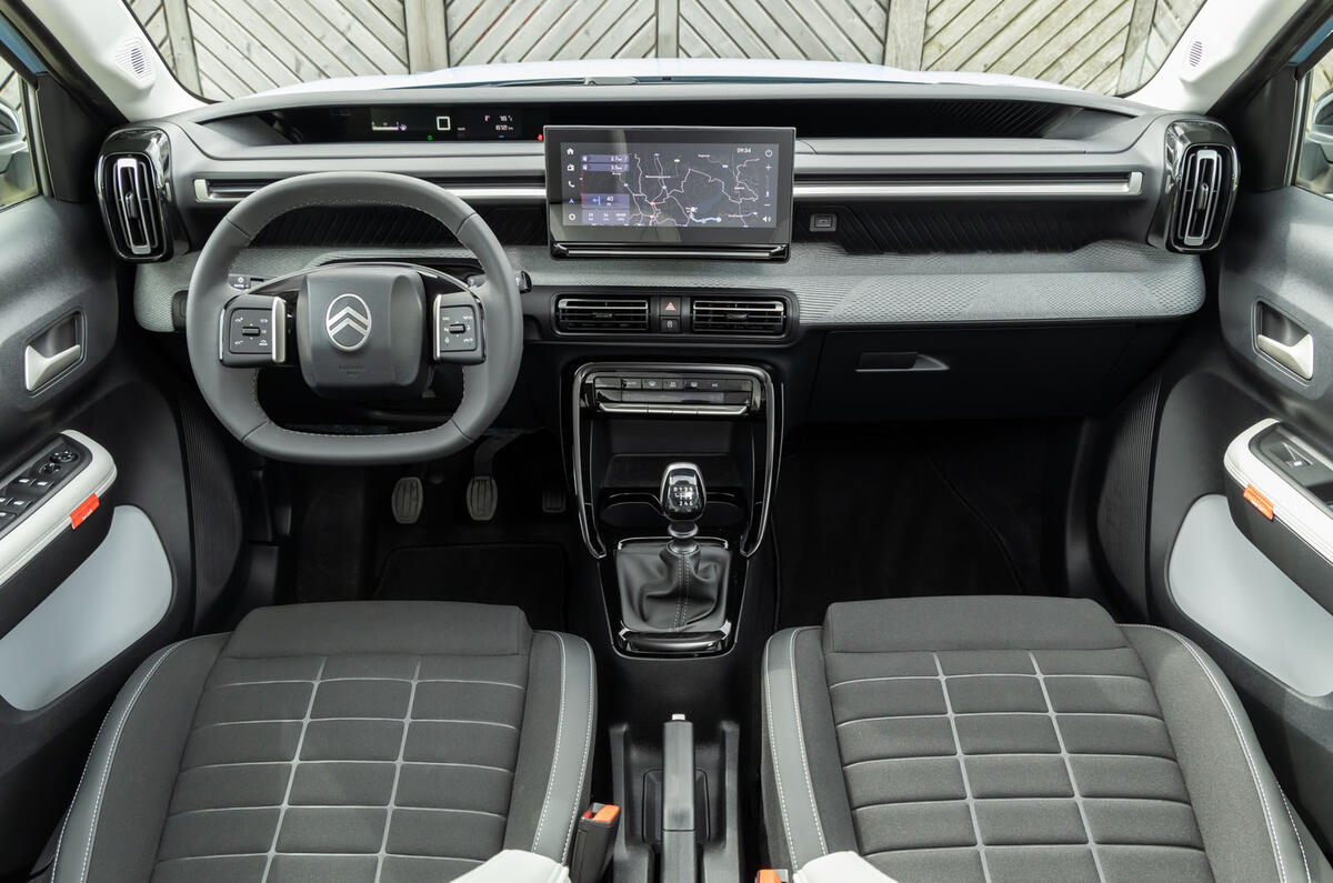 citroen-c3-review-2024-08-dash.jpg