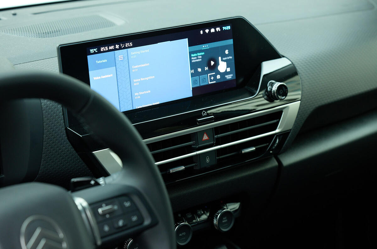 citroen C4 X avis 2025 009 infotainment
