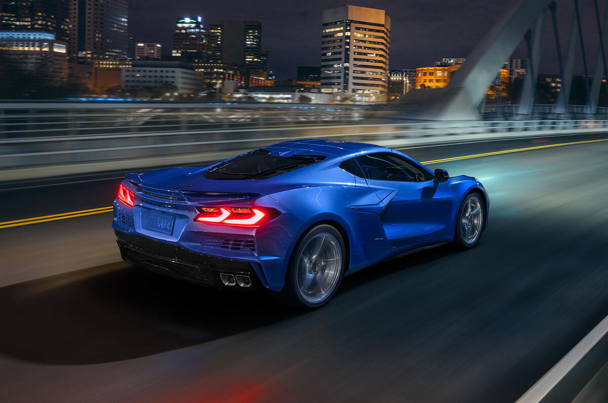 Corvette e-ray eview 2023 011 tracking rear