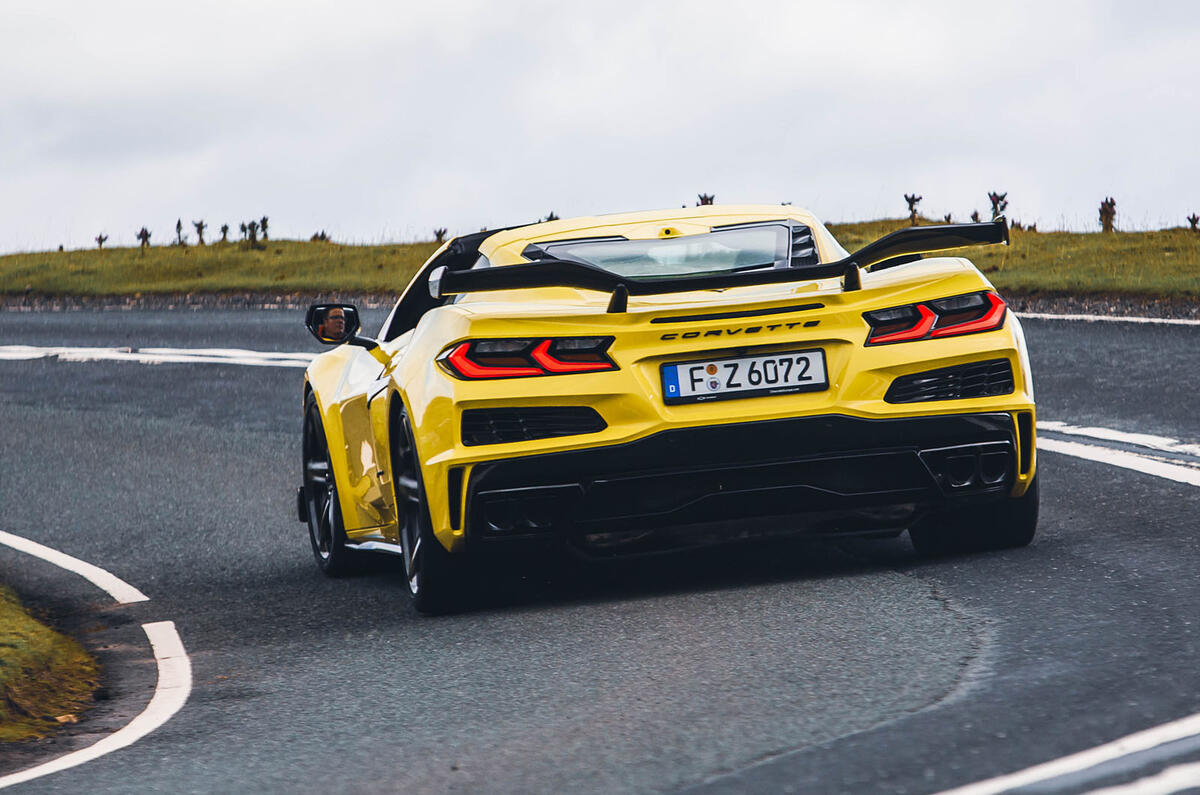 corvette z06 essai routier 2023 03 virage arrière