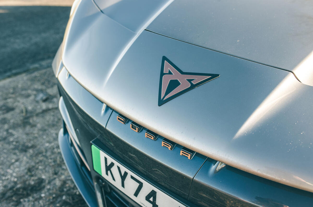 cupra tavascan rt 2024 capot 1