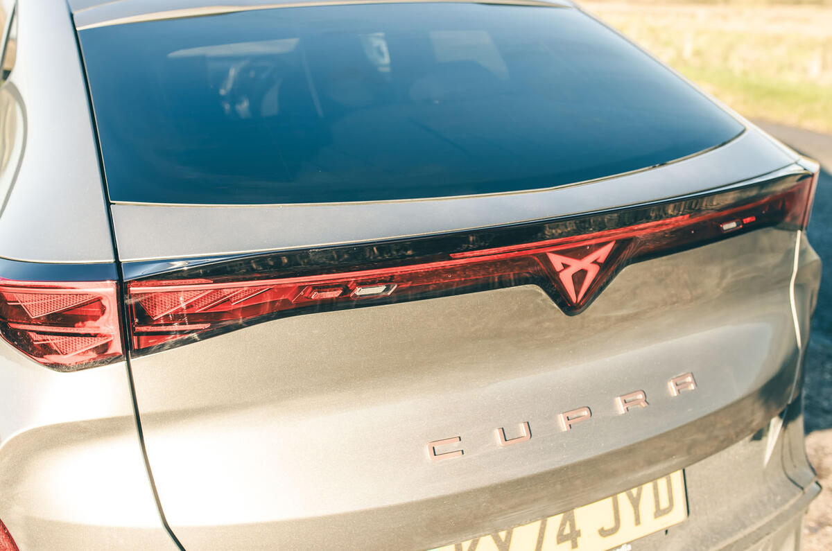 cupra tavascan rt 2024 arrière détail 4