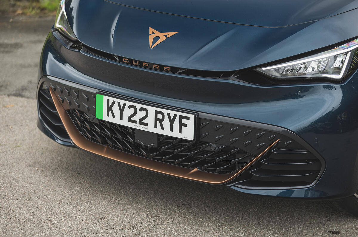 Cupra Born 2022 grille