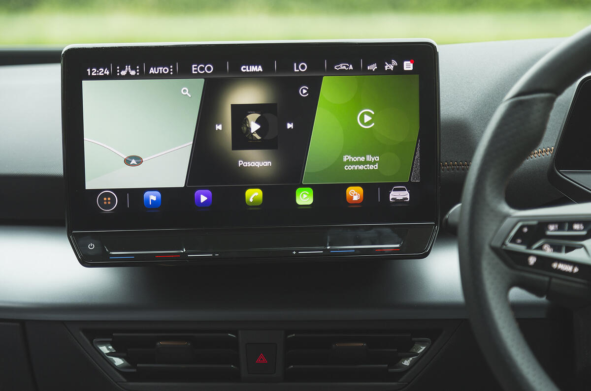 Cupra Born 2022 infotainment