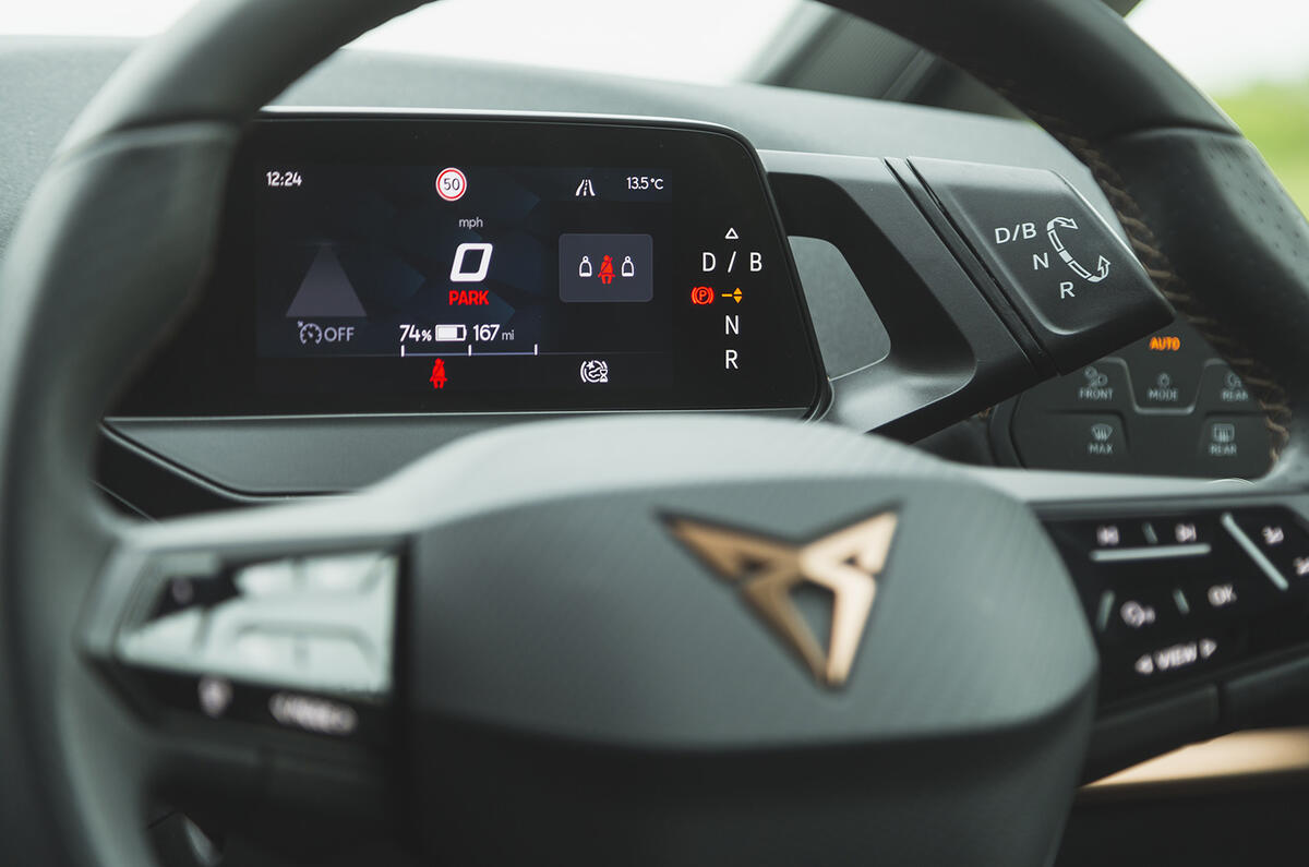 Cupra Born 2022 instruments