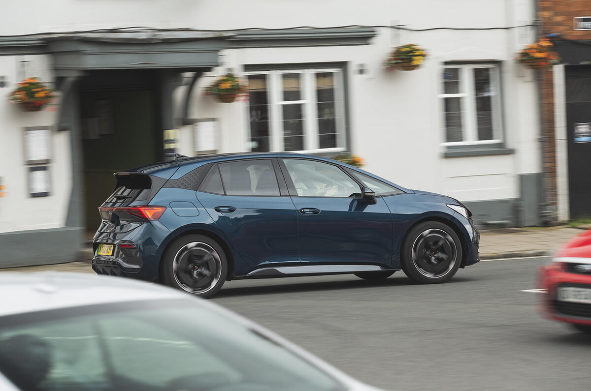 Cupra Born 2022 rear34pan