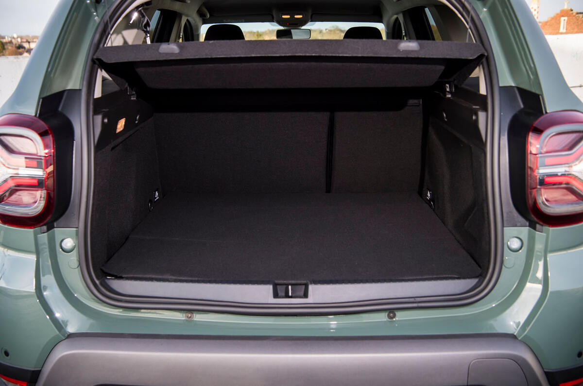 dacia duster road test 2023 19 boot