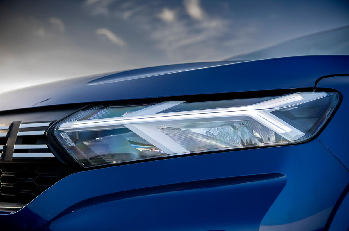 dacia sandero essai routier 2023 15 phares