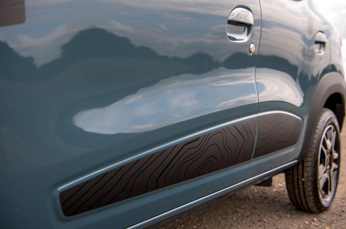 dacia spring electric review 202317 trim