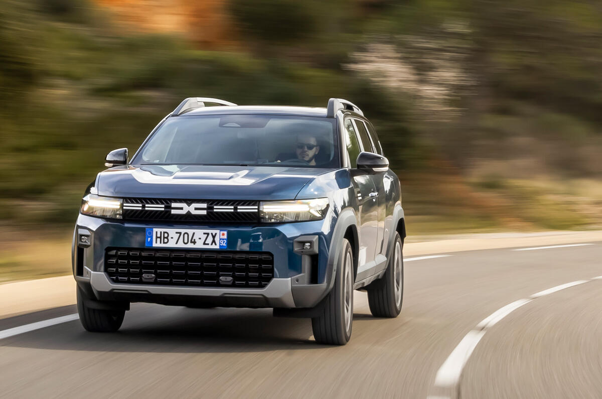 Dacia Bigster en virage avant