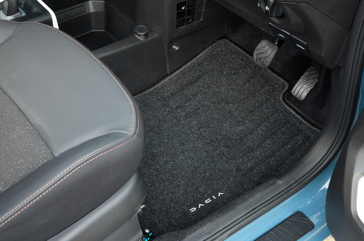 Dacia Spring avis sièges arrière