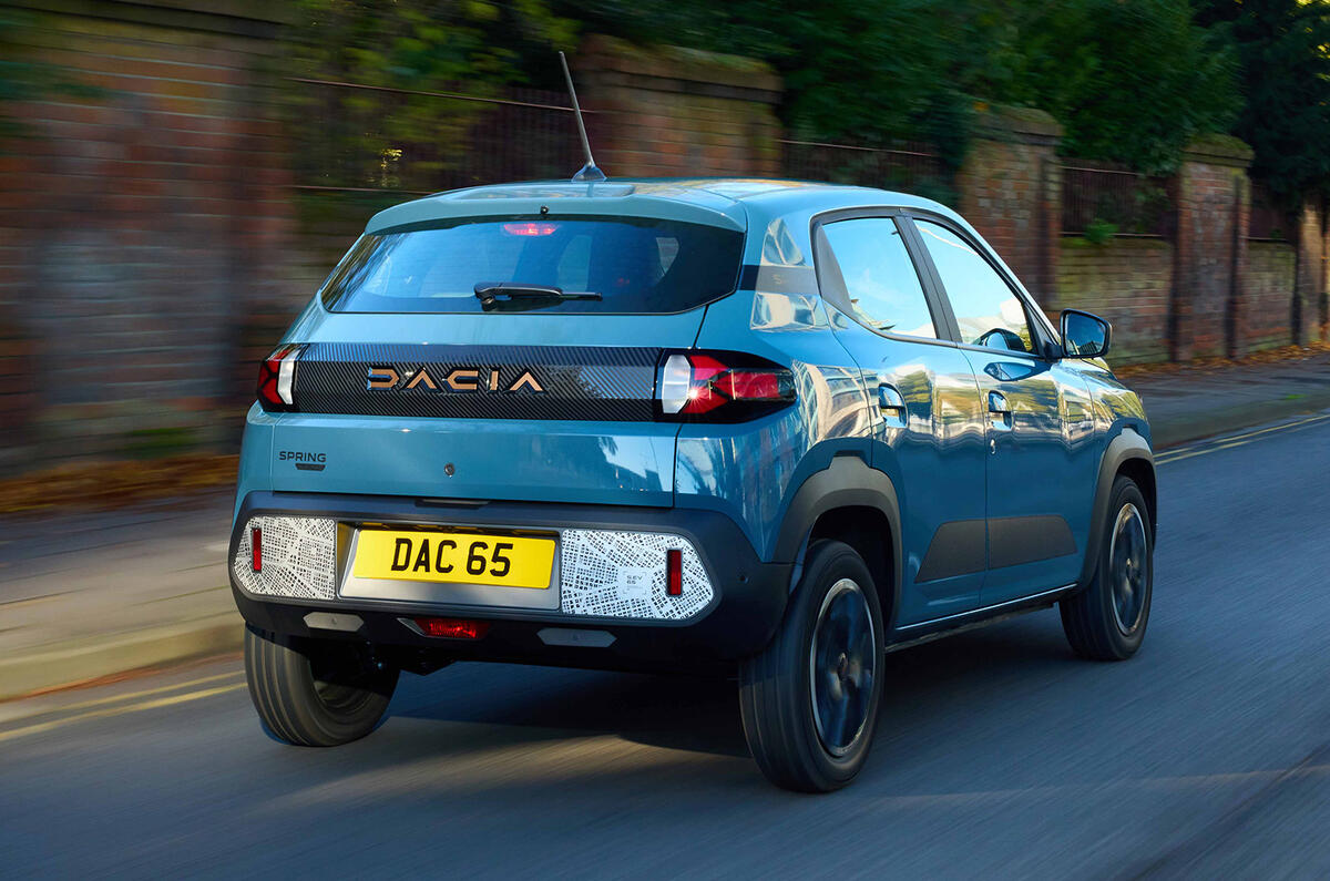 Dacia Spring Critique de l'arrière