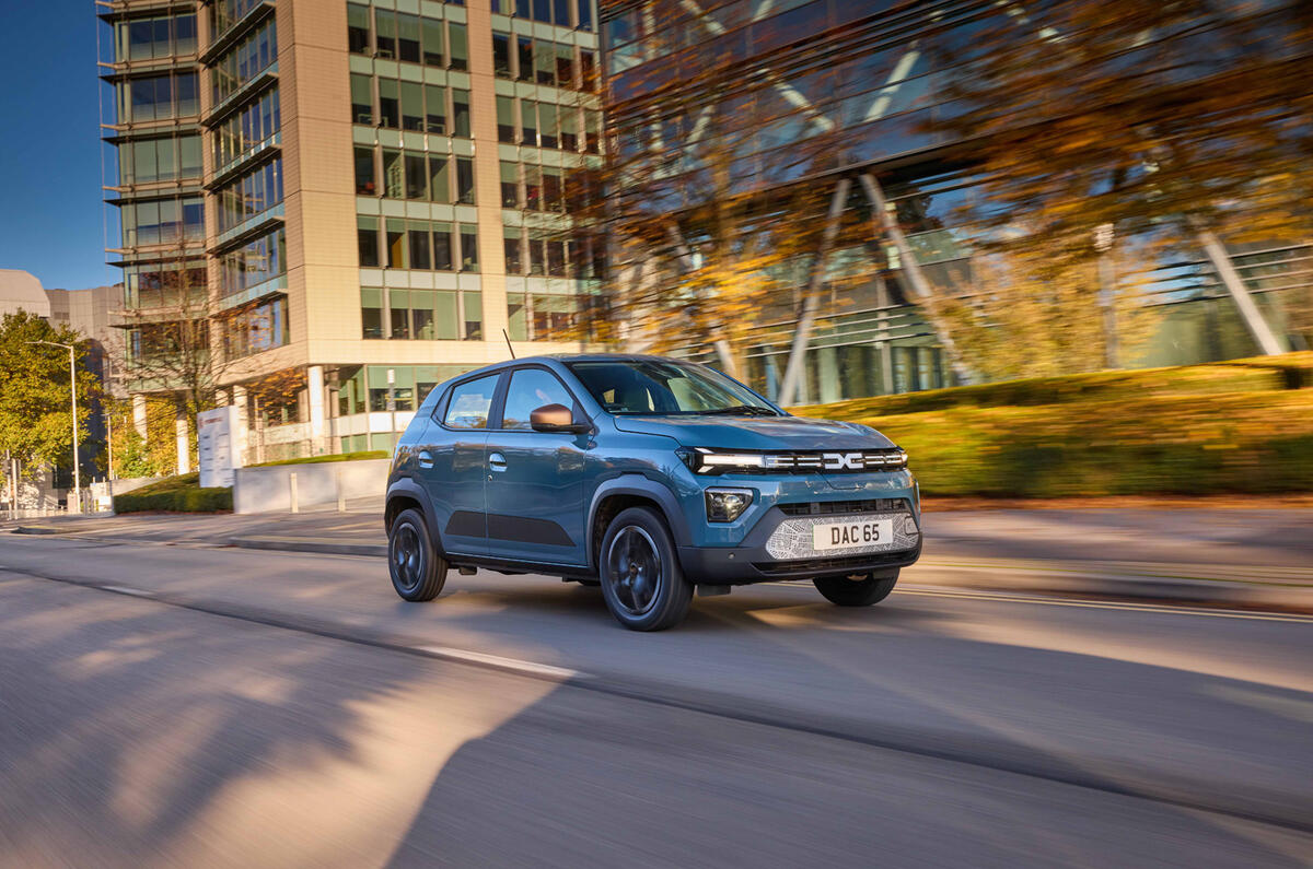 Dacia Spring avis angle latéral