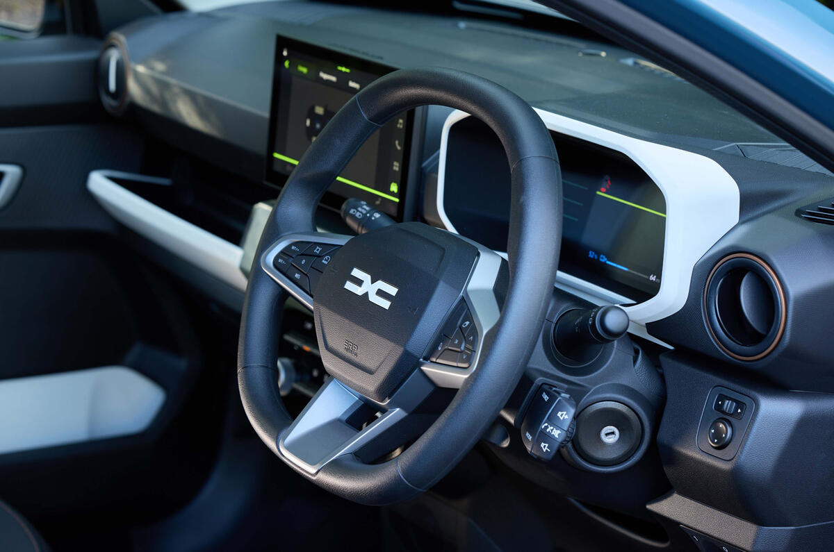 Dacia Spring avis intérieur avant