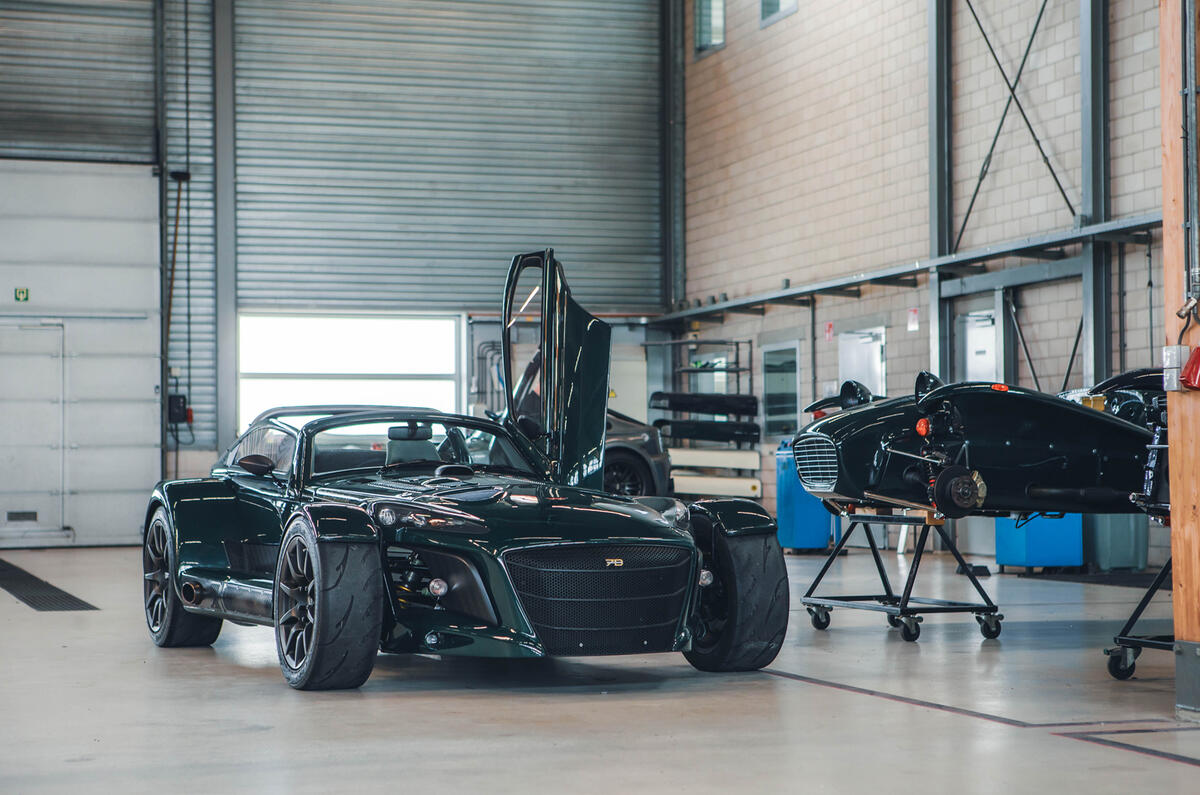 usine donkervoort 152