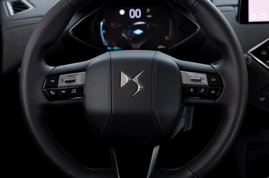ds 3 e tense 06 wheel