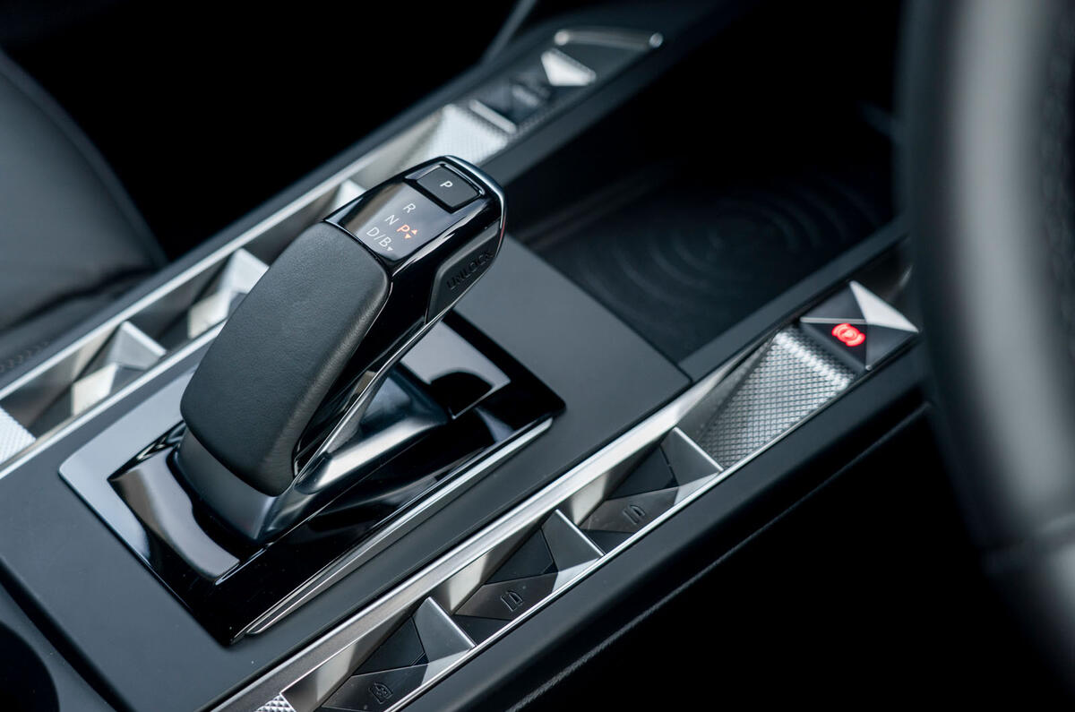 DS3 2025 Review console centrale 50