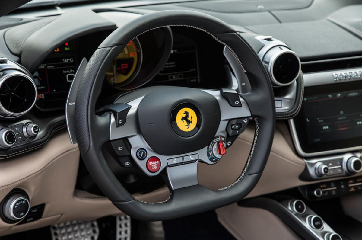 Ferrari GTC4 Lusso dashboard