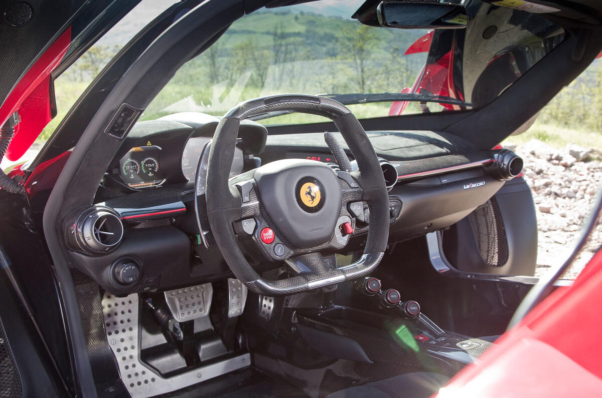 Ferrari LaFerrari interior