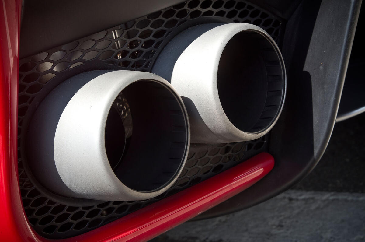 Ferrari LaFerrari twin exhaust