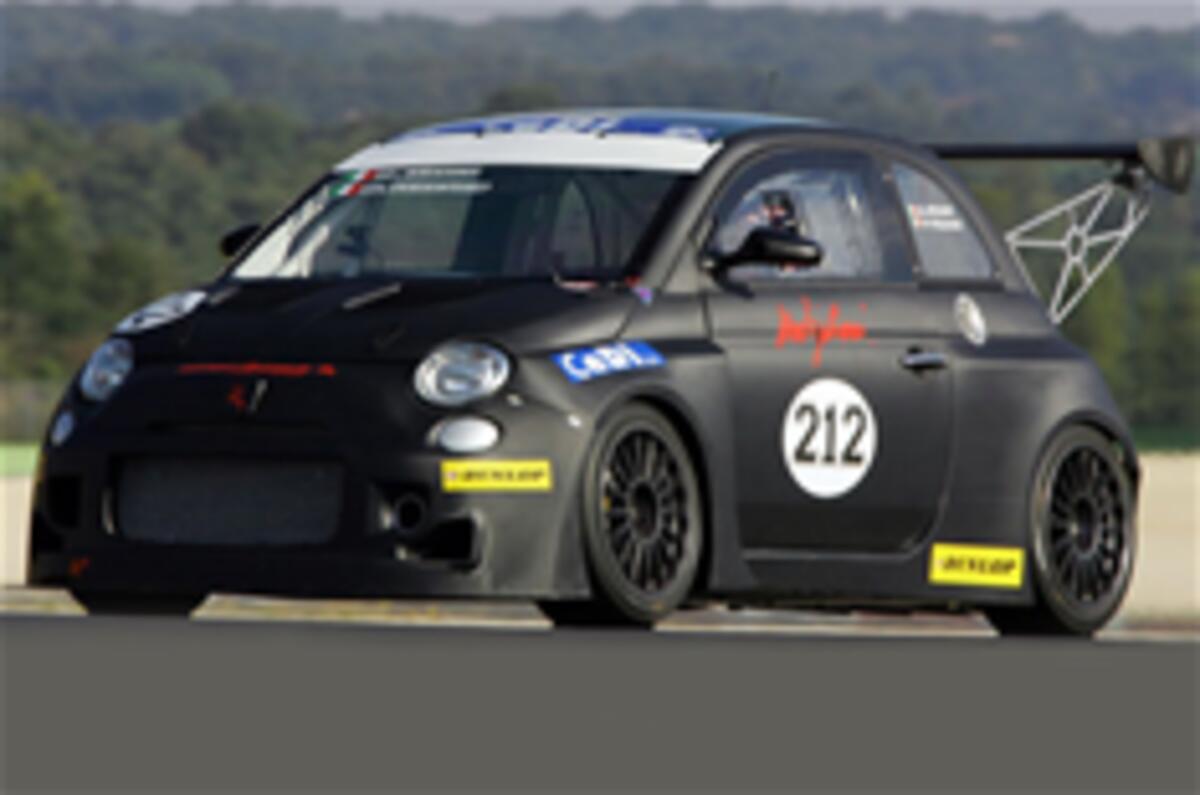 Hardcore Fiat 500 Abarth racer