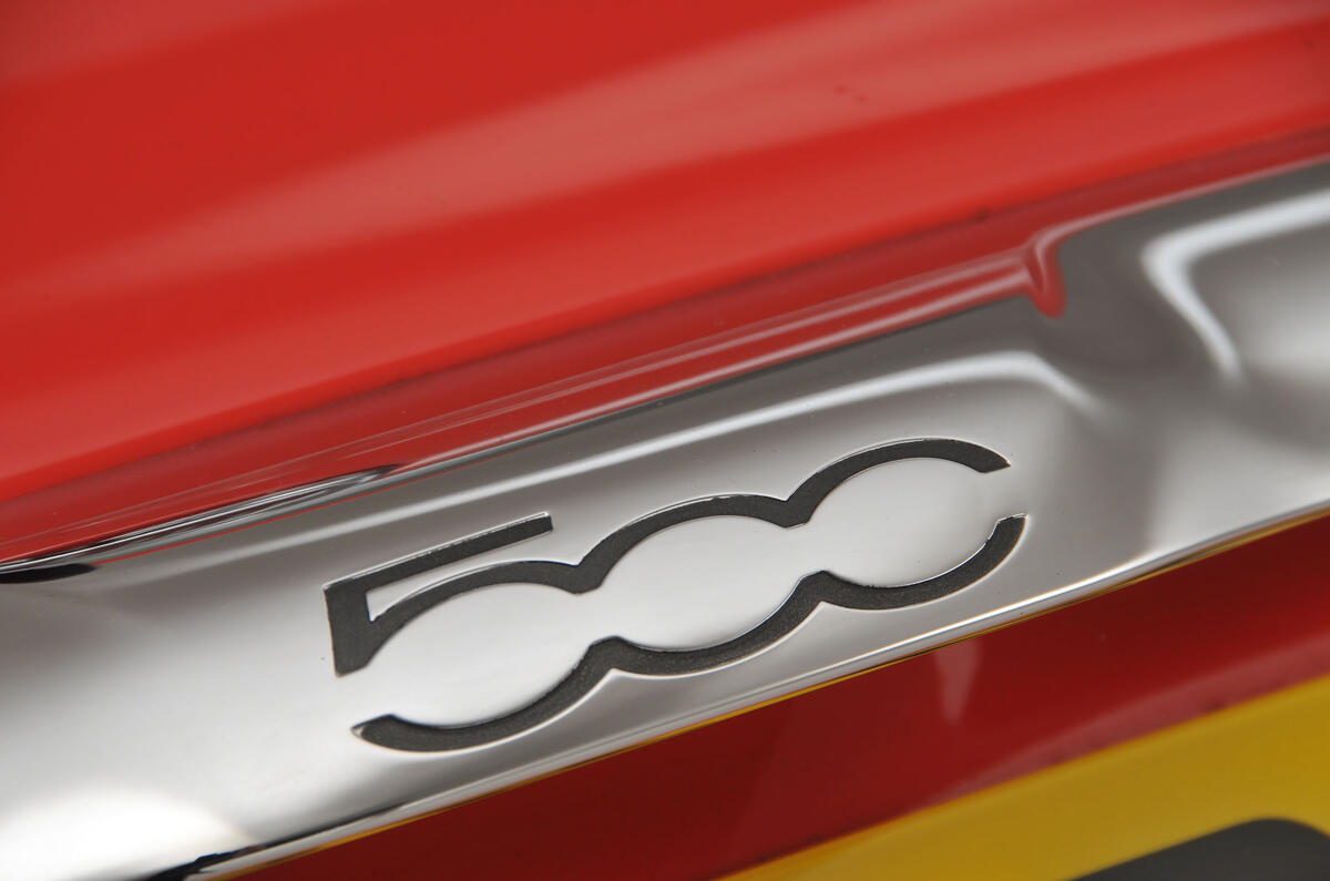 Fiat 500 badge
