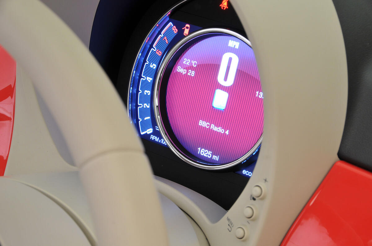Fiat 500 digital speedo