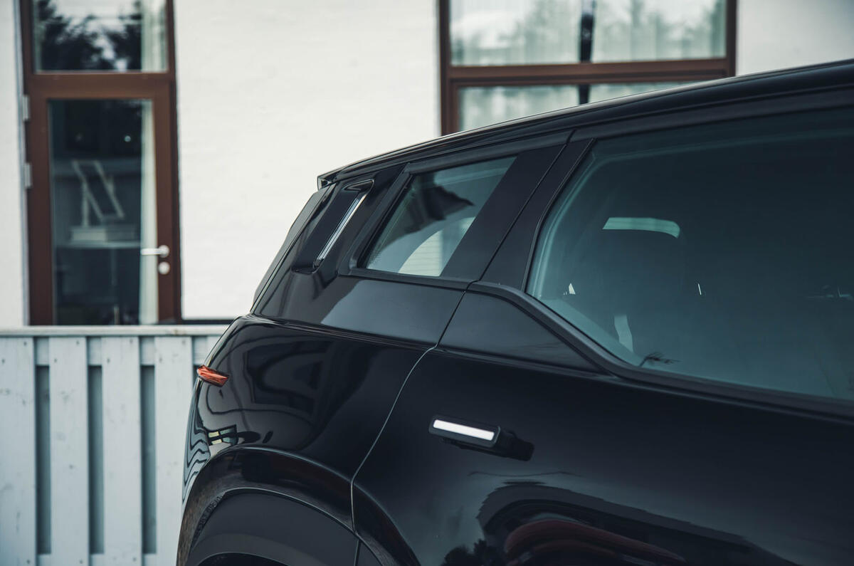 fisker ocean review 2023 13 detail