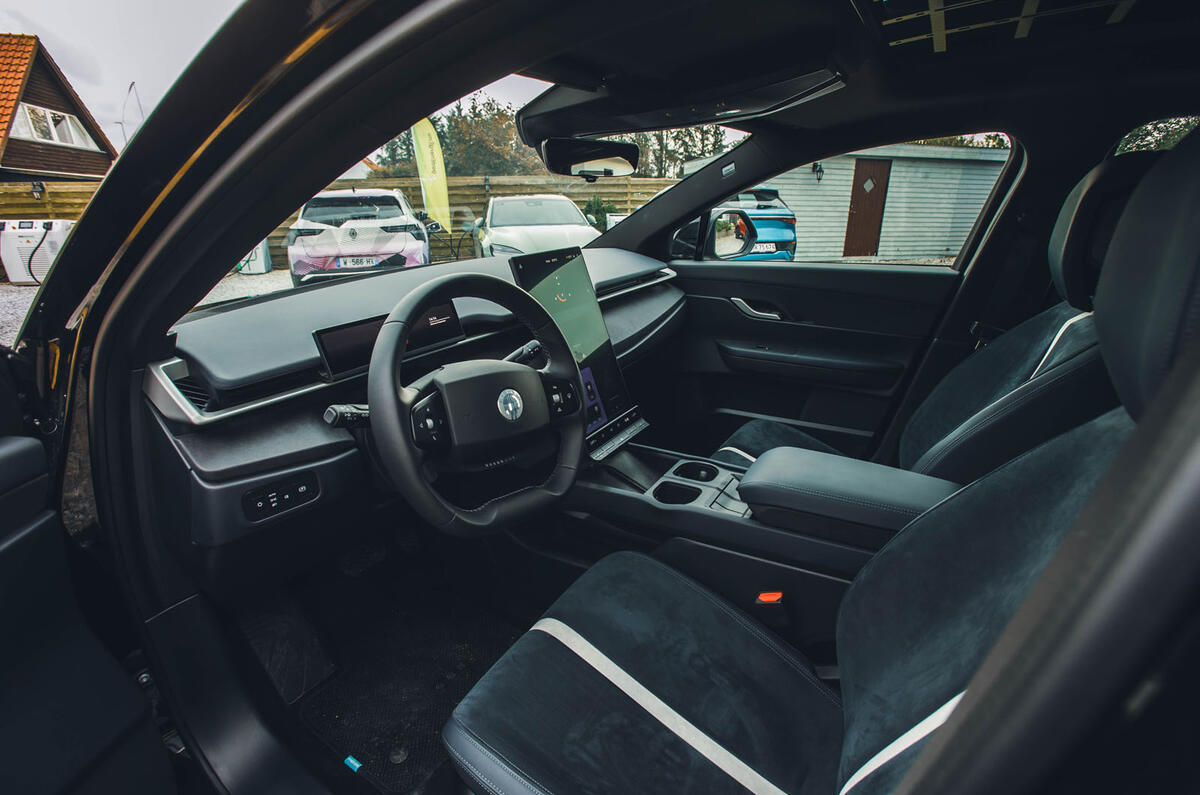 fisker ocean review 2023 19 cabin