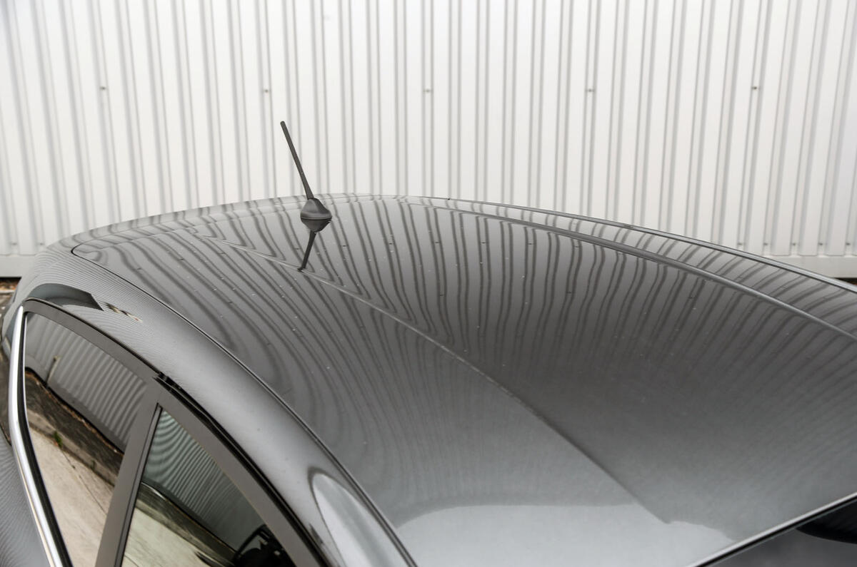 Ford Fiesta roof bulge