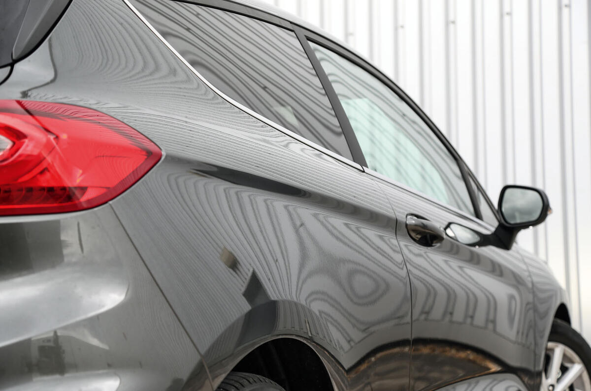 Ford Fiesta side bulges