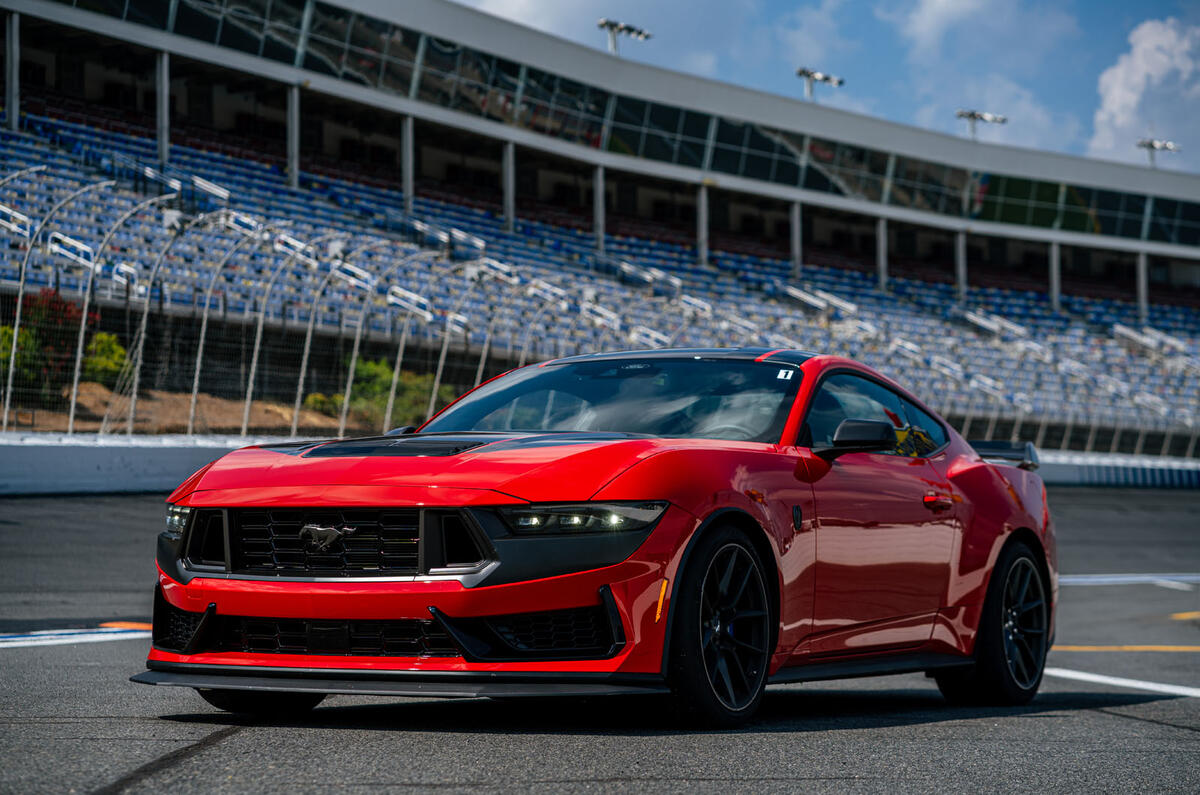 ford mustang dark horse review 202321 statique avant