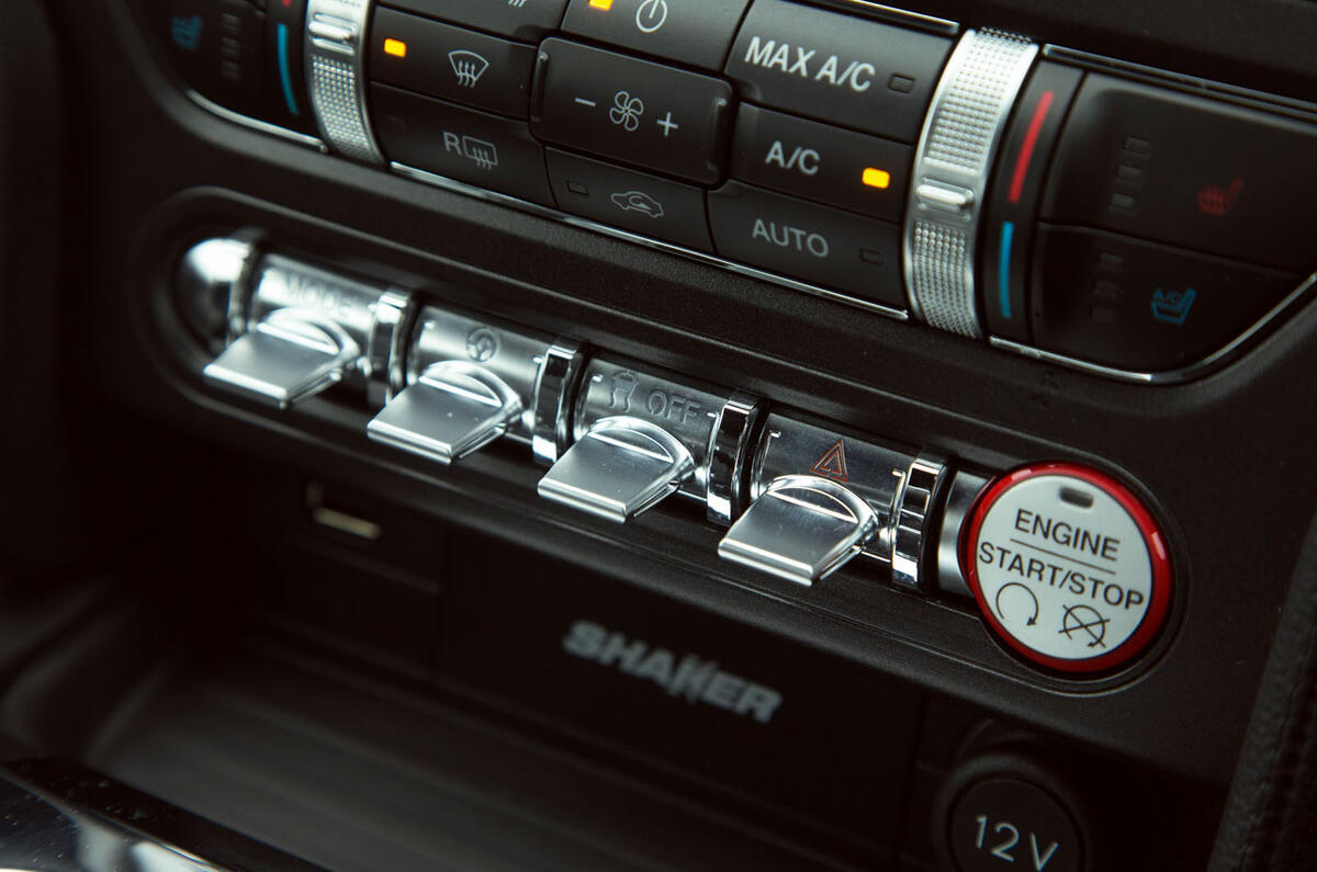 Ford Mustang centre console switchgear