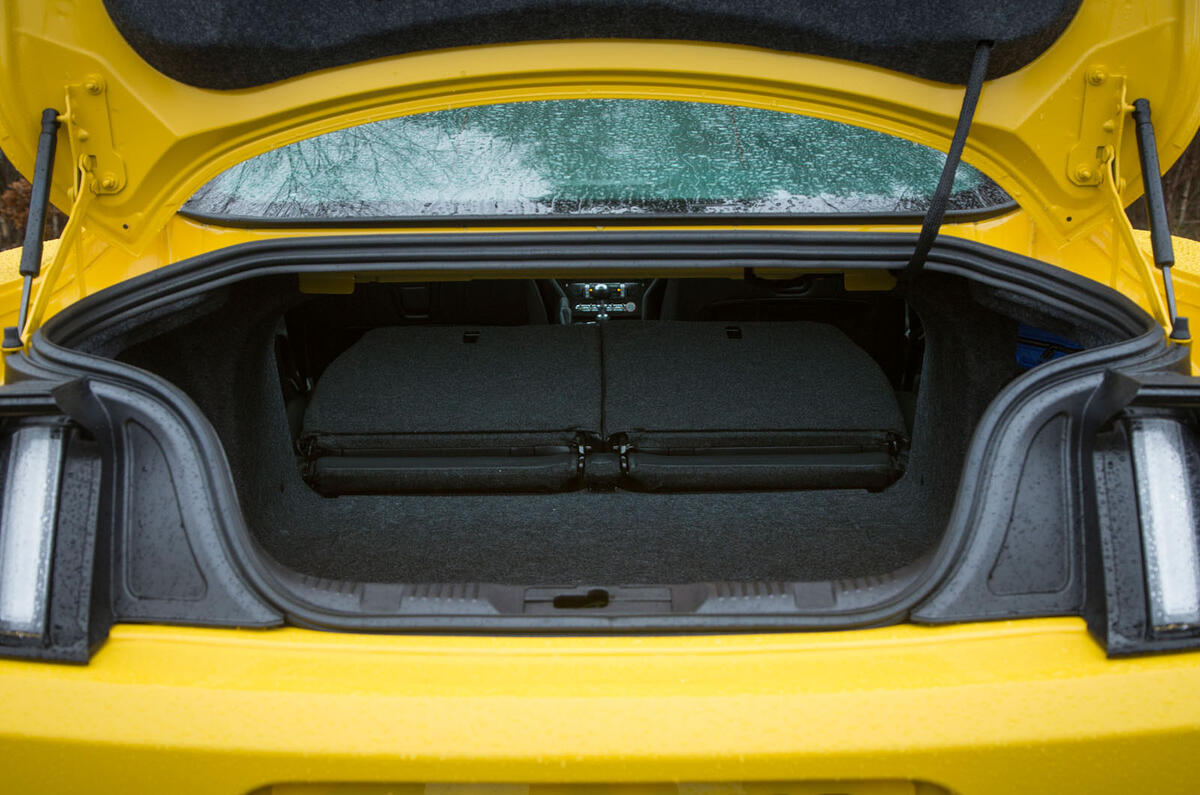 Ford Mustang boot space