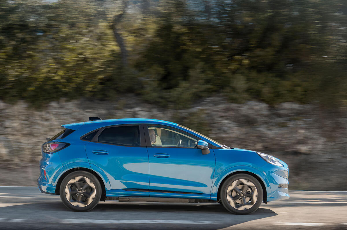 Ford Puma Gen E 2025 Review pan 072