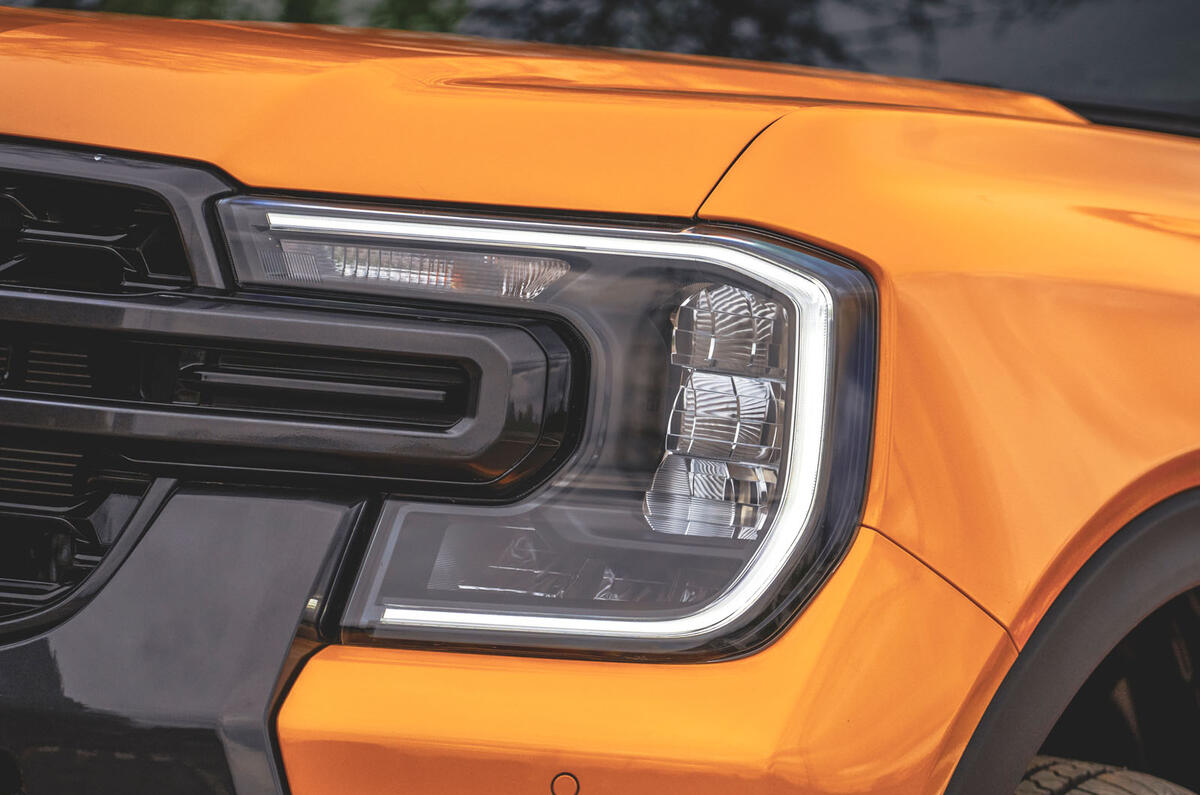 ford ranger wildtrack avis 2023 19 phare