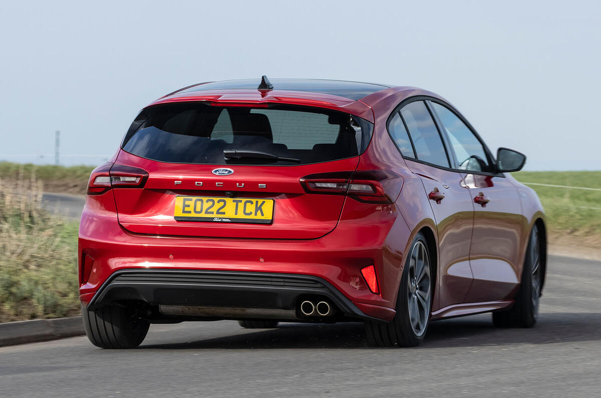 Ford Focus Critique des virages arrière