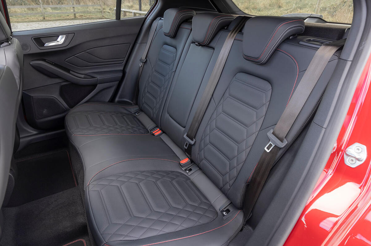 Ford Focus Review - Sièges arrière