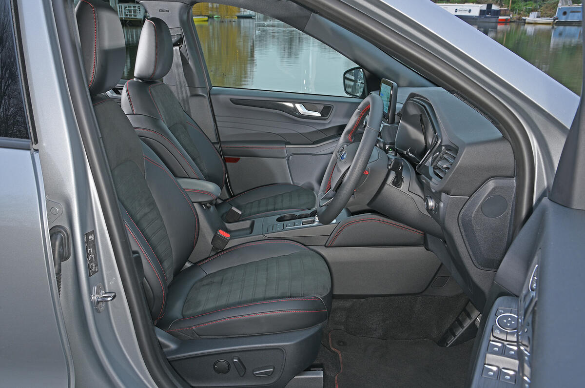 Ford Kuga side interior