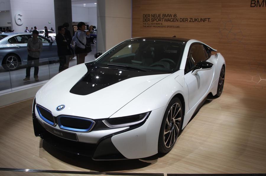 BMW i8 revealed in full