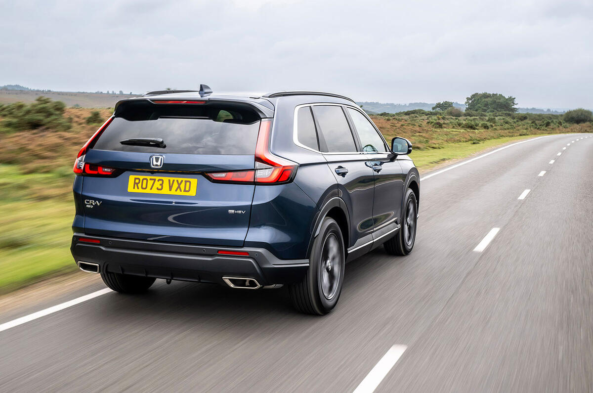 Honda CR-V 2023 003 tracking rear