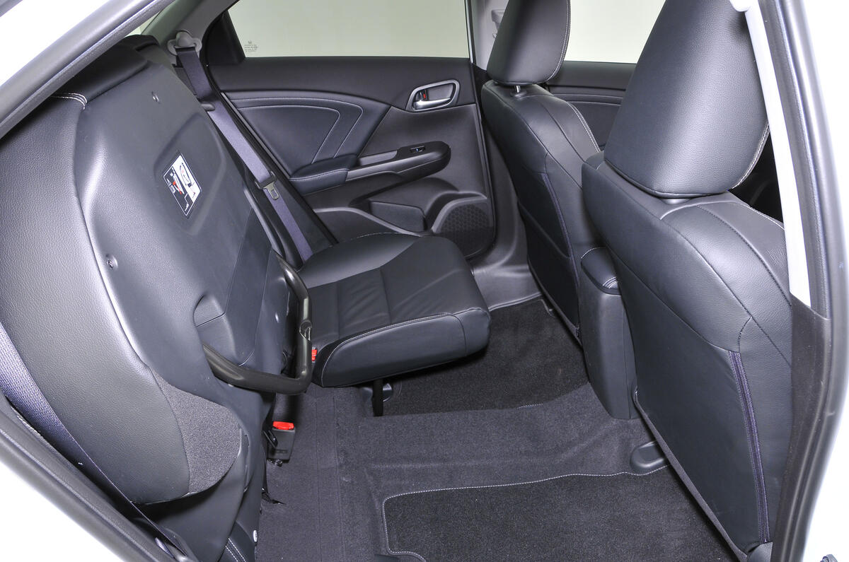 Honda Civic Tourer Review 2019 Autocar Rear Seats Honda Civic Tourer Magic