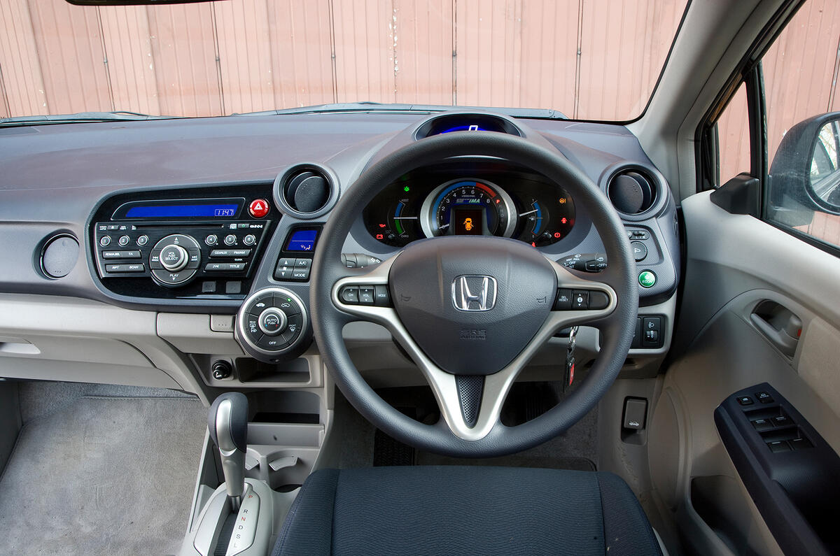 honda insight hybrid отзывы