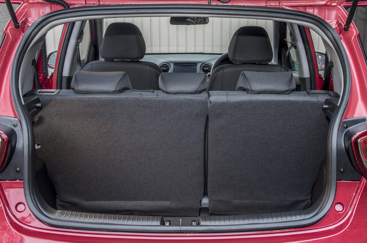 Hyundai i10 interior | Autocar Hyundai i10 interior | Autocar