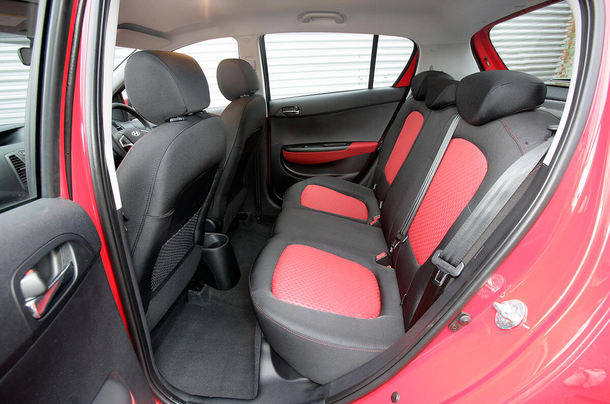 Hyundai I20 2009 2014 Interior Autocar