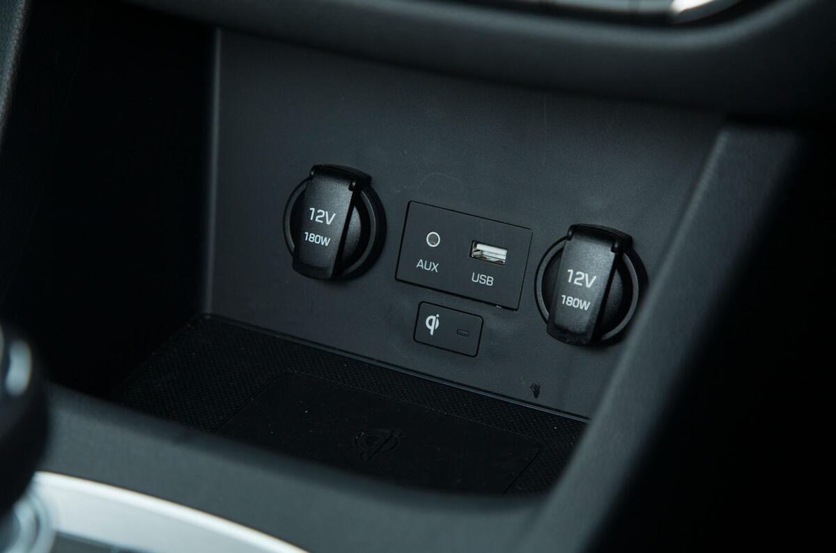 Hyundai i30 N multimedia ports