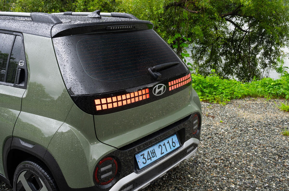 Hyundai Inster 2024 compte-rendu feu arrière 103083