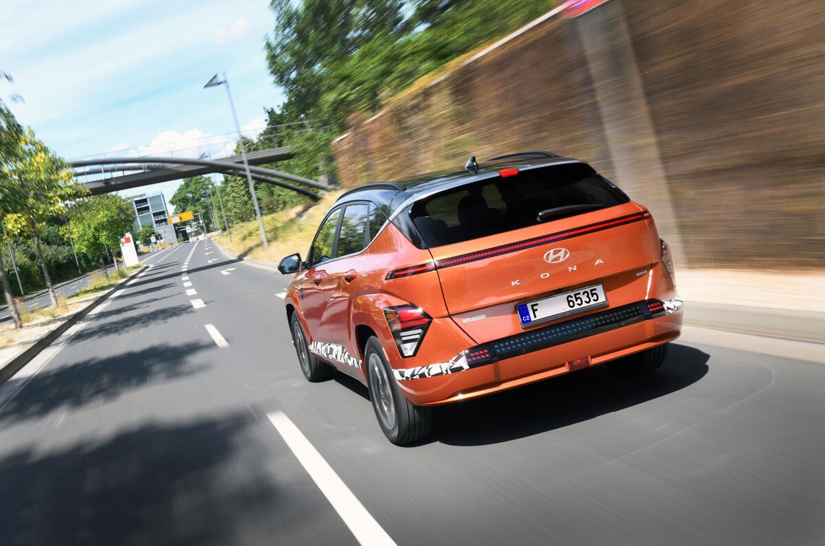 hyundai kona avis 2023 12 action arrière